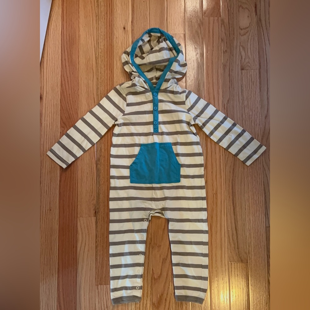 Tea Collection hooded romper size 18-24 months. Snap legs.